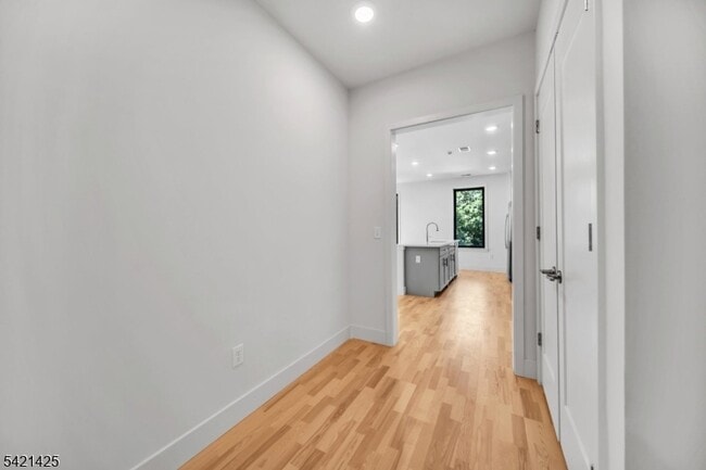 Building Photo - 1037 Amboy Ave