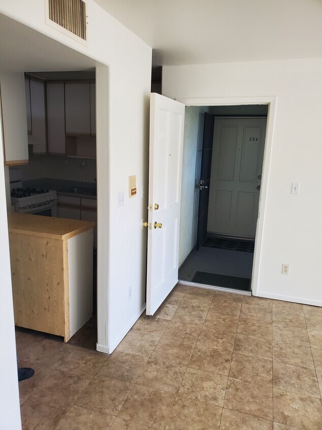 Foto principal - 466 E Palm Ave