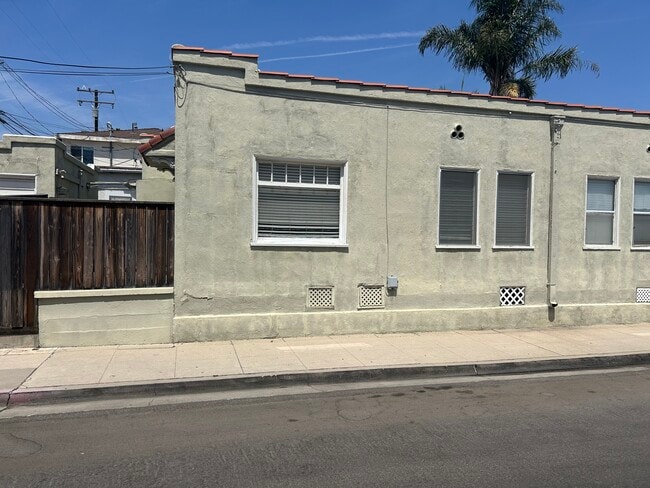 Building Photo - 141 Prospect Ave