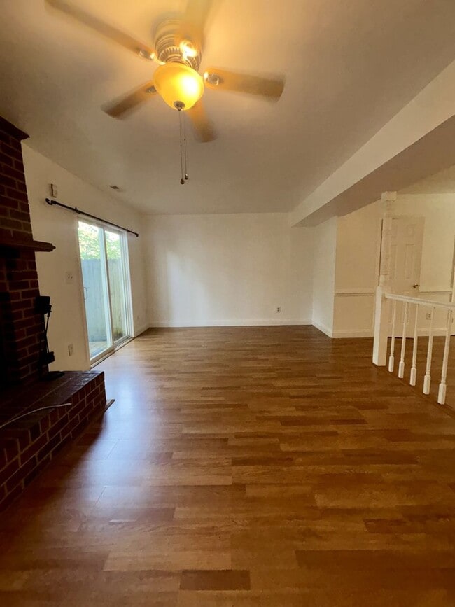 Building Photo - 2487 Reagan Ave