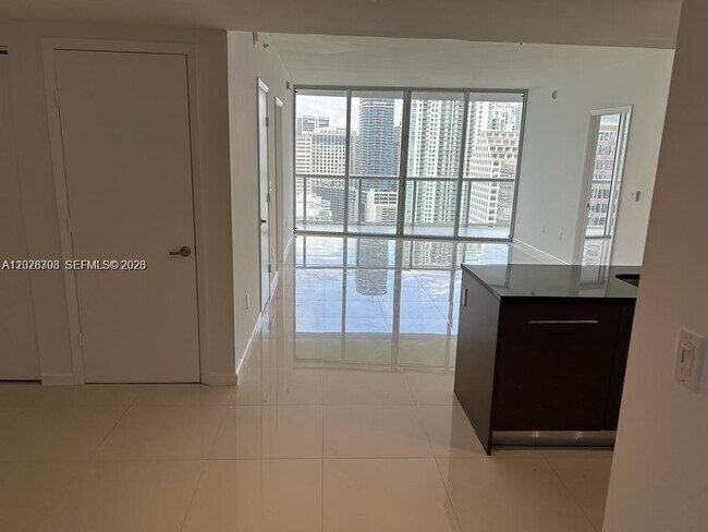 Foto del edificio - 495 Brickell Ave