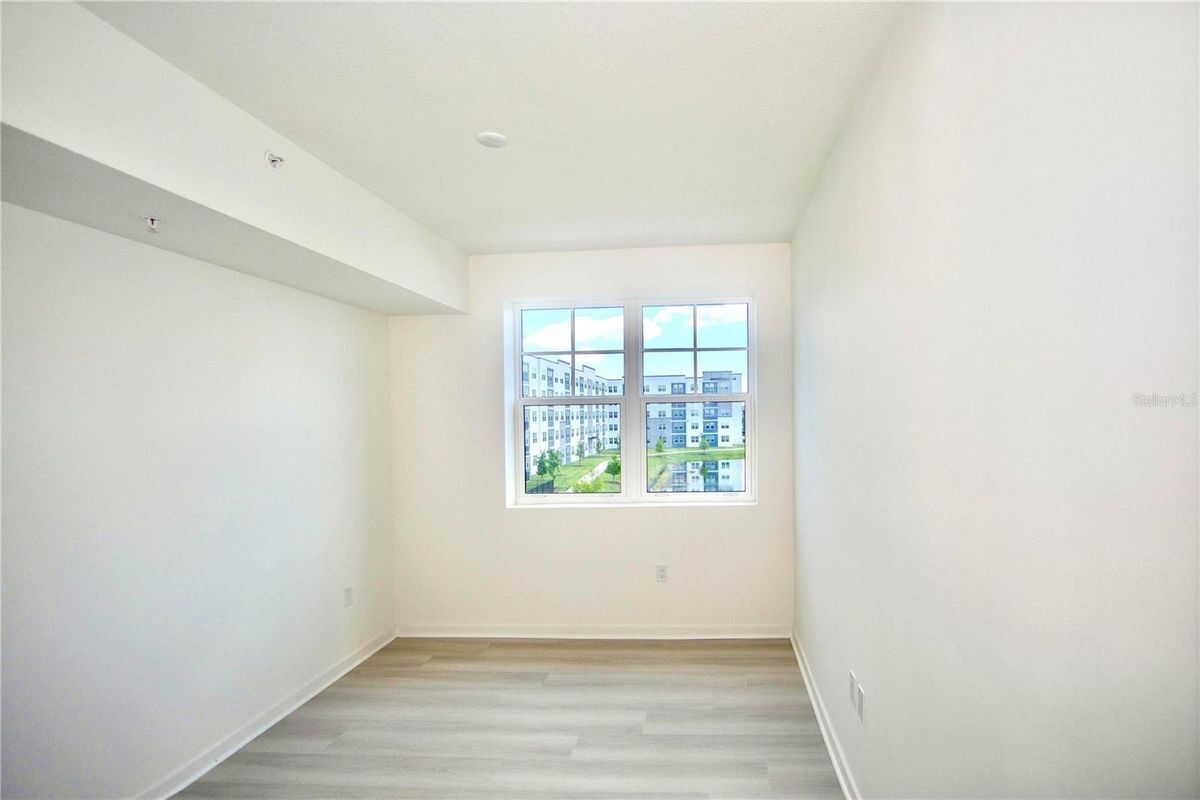 Foto del edificio - 5579 Millenia Park Blvd