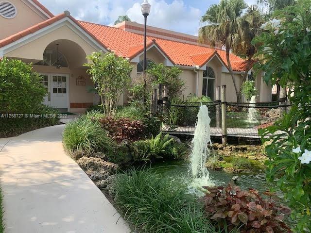 Foto del edificio - 3460 Pinewalk Dr N
