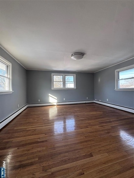 Foto del edificio - 1624 Teaneck Rd