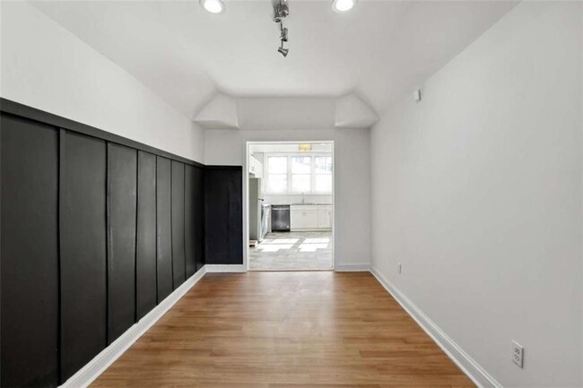 Foto del edificio - 1512 Flat Shoals Rd