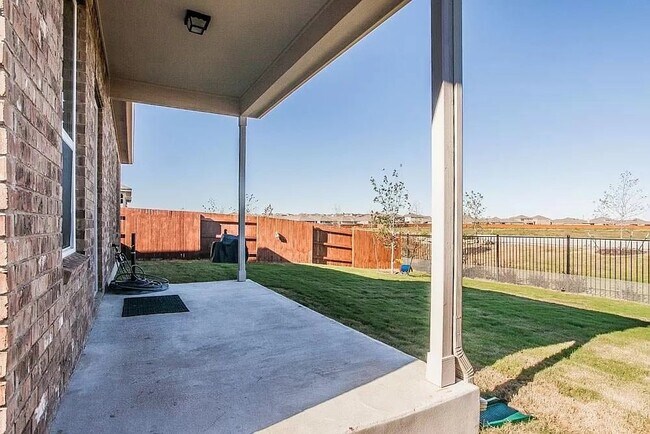 Building Photo - 180 Martha Dr
