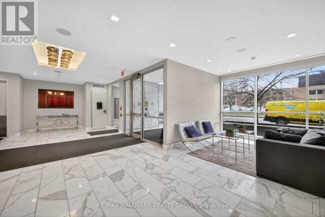 Photo du bâtiment - 201 Parkdale Ave