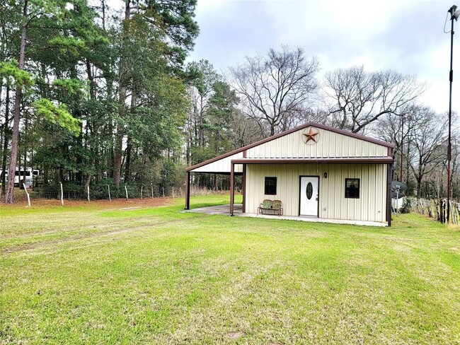 Building Photo - 11981 Old County Rd