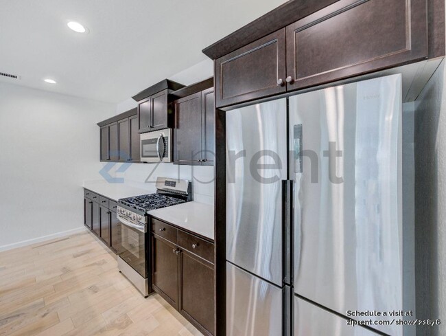 Foto del edificio - 2477 N Burl Ave