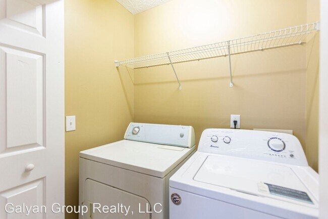 Building Photo - 4 br, 2.5 bath House - 3506 Sable Glen Lane