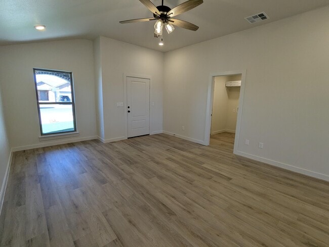 Foto del edificio - 2008 Cottonwood Ave