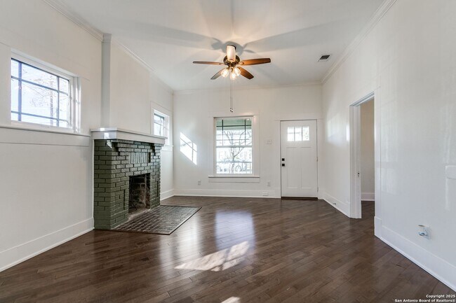Foto del edificio - RENOVATED MAHNCKE PARK COTTAGE