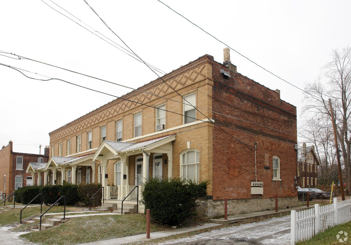 Foto del edificio - 844-852 E Livingston Ave