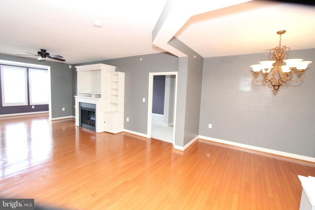 500 Belmont Bay Dr Unit 411, Woodbridge, VA 22191 Room for Rent in