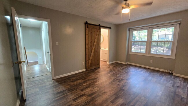 Foto del edificio - 209 Waxhaw Dr