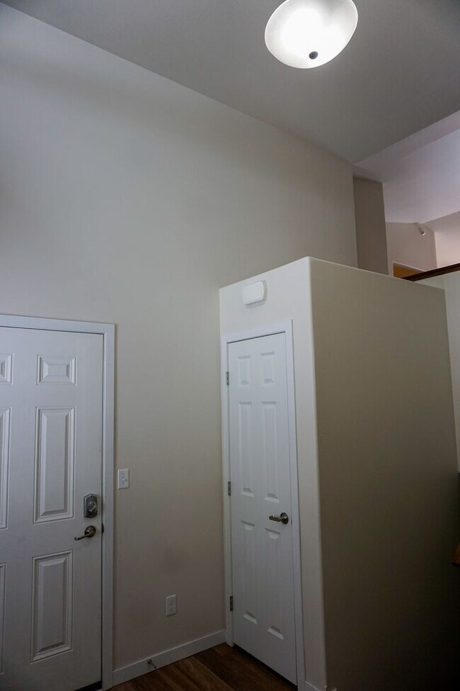 Foto del edificio - 3 Bed 2 Bath Twin Home