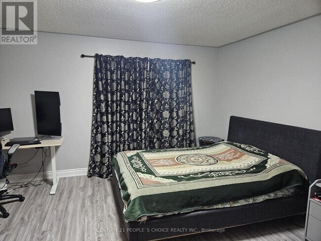 Building Photo - 1305 Brandon Terrace