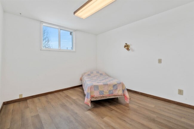 Foto del edificio - 380 S Pine St