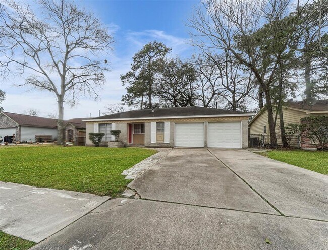 Building Photo - 12307 Swan River Dr