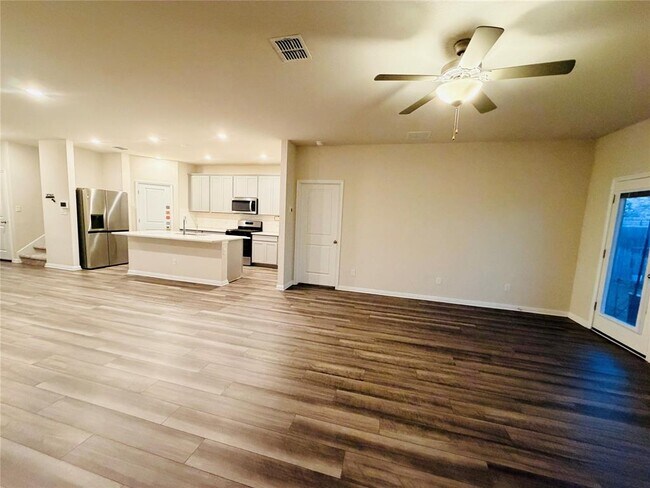 Building Photo - 1645 Settlers Glen Dr