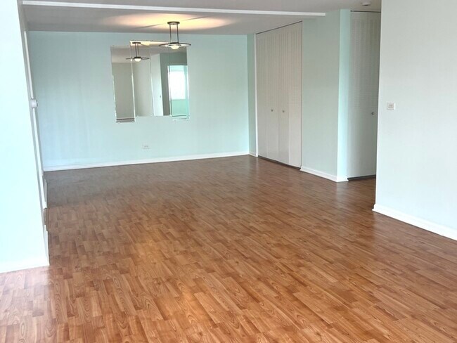 Foto del edificio - 10353 Dearlove Rd