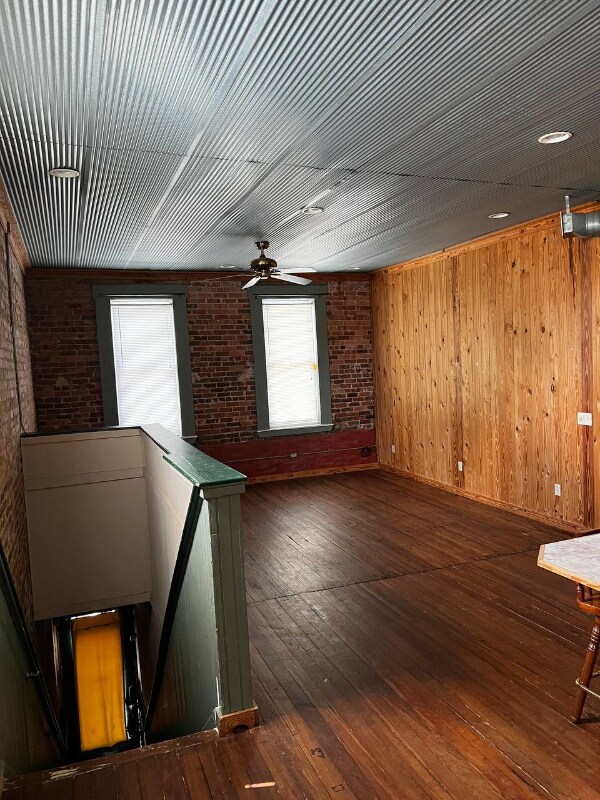 Foto del edificio - 1043 S Pine St