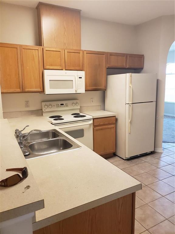 Building Photo - 9950 Shadow Creek Dr