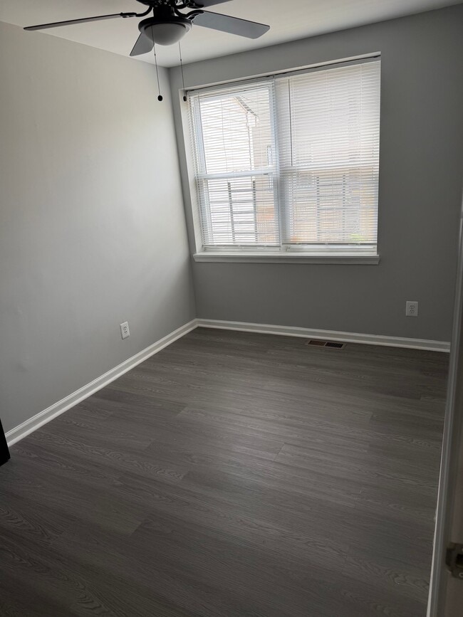 Building Photo - 803 Cator Ave