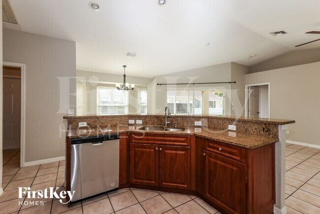 Foto del edificio - 17421 Kentucky Rd