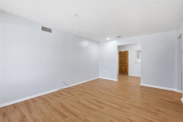 Building Photo - 242 W Cober Dr