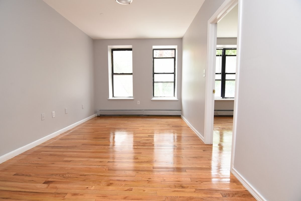 Primary Photo - 449 W 125th St