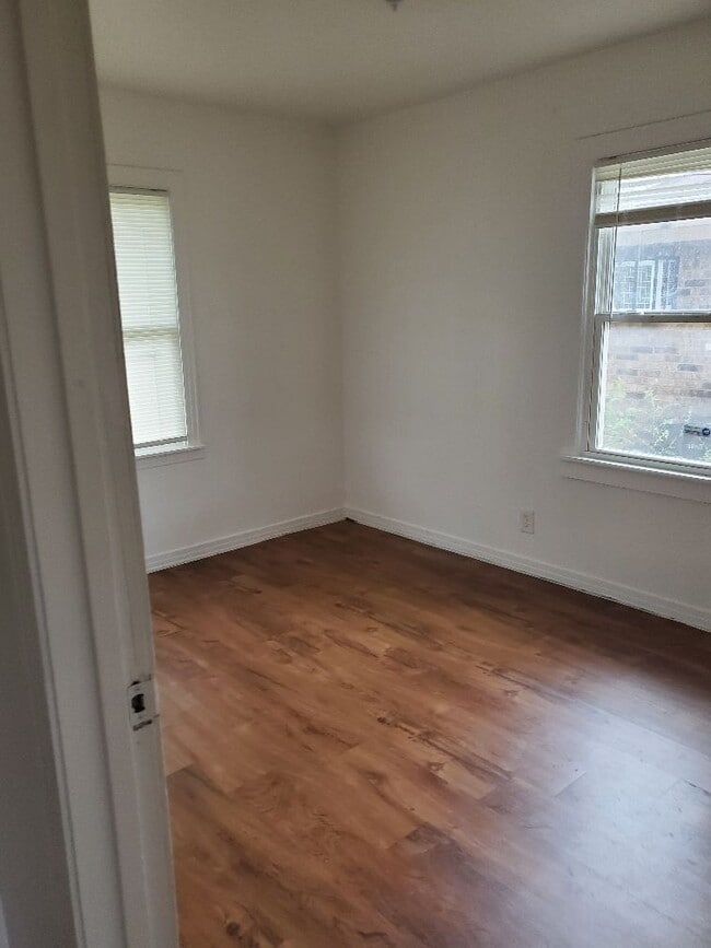 Building Photo - 4355 Wiman Dr