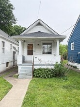 Building Photo - 554 Camden Ave