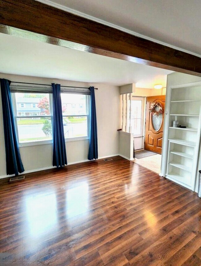 Building Photo - 12325 Boncrest Dr