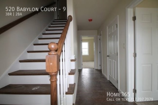Building Photo - Three Bedroom Townhome! L-S School District!