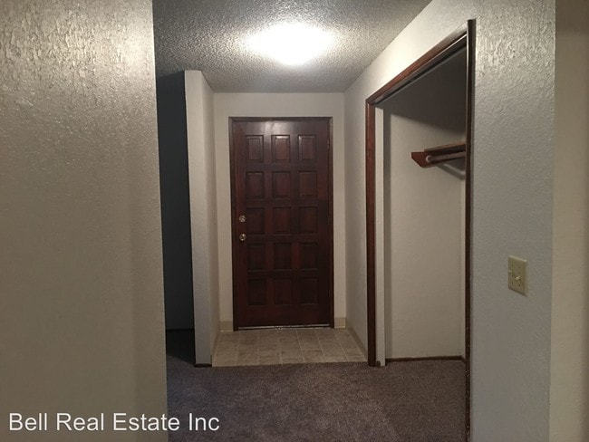 Building Photo - 3 br, 2 bath House - 1185 Fir Acres