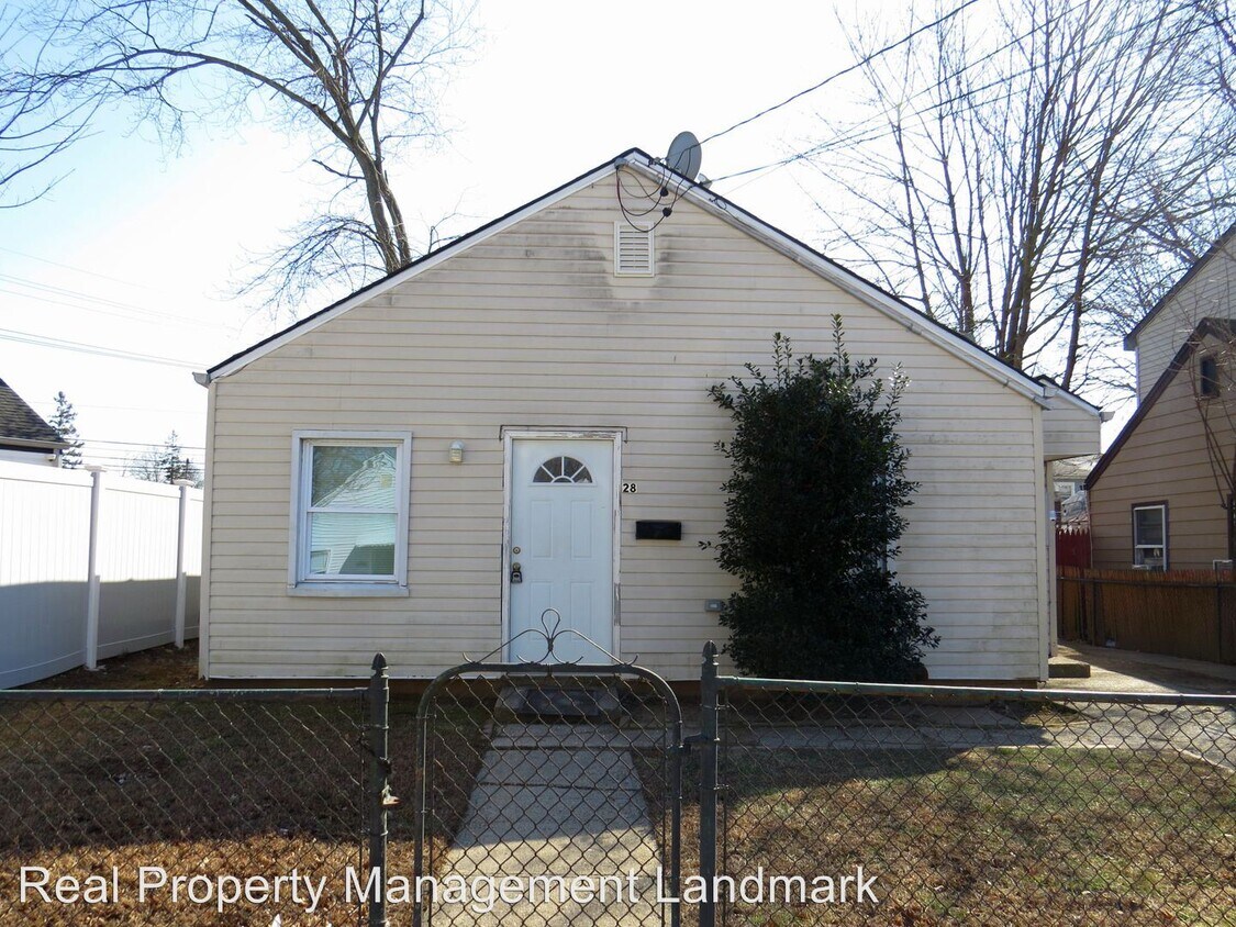 Primary Photo - 4 br, 2 bath House - 28 Chamberlain Street