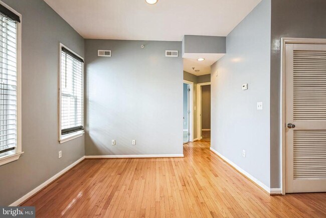 Foto del edificio - 610 Irving St NW