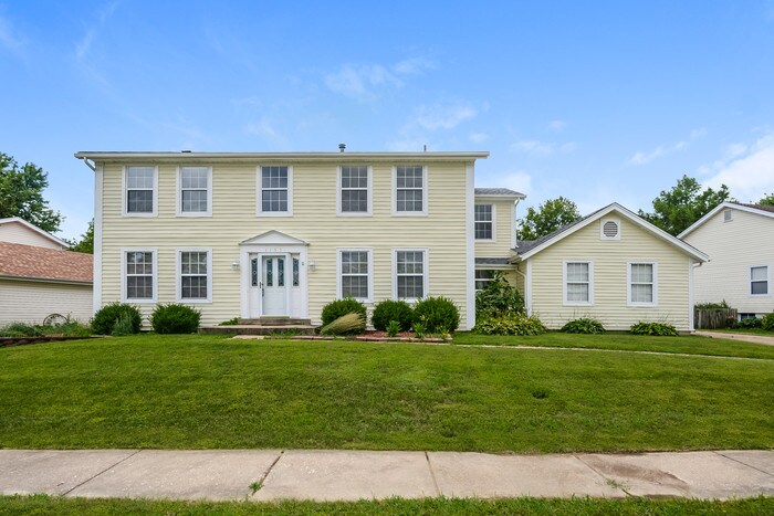 Primary Photo - 1155 English Saddle Rd