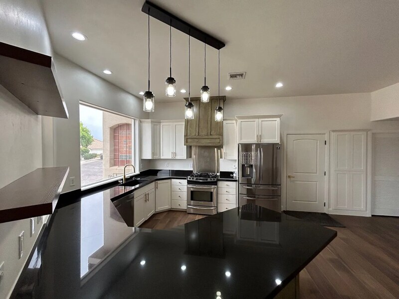 Foto principal - 2164 Balboa Way