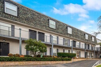 Building Photo - 7759 Royal Ln