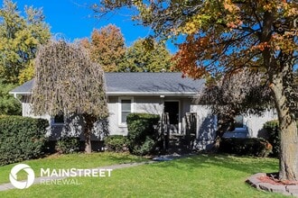 Building Photo - 1606 NE 112th Terr