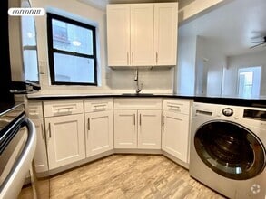 Building Photo - 508 W 136th St