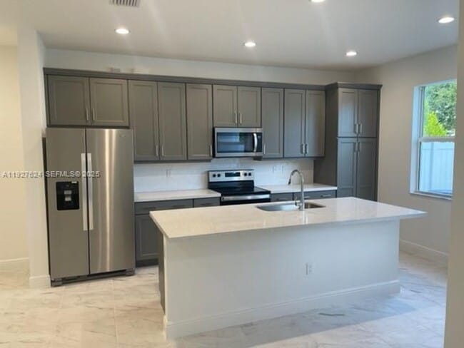 Photo - 540 Parsons Wy House