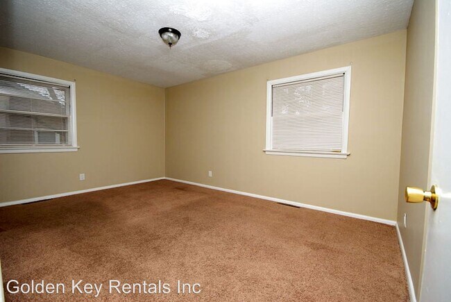 Building Photo - 3 br, 1.5 bath House - 1402 Adams St