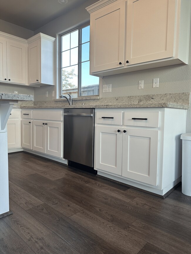 Building Photo - 3056 Checkerspot St