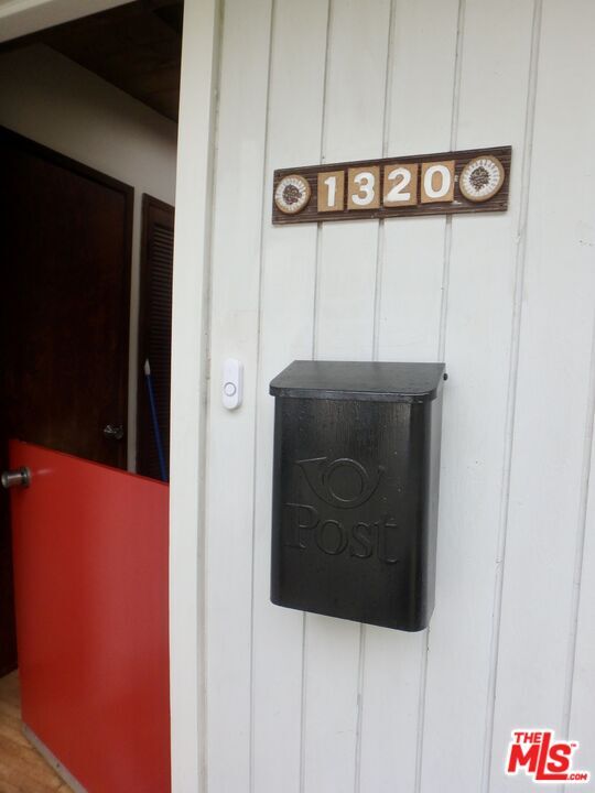 Foto del edificio - 1320 Curtis Ave