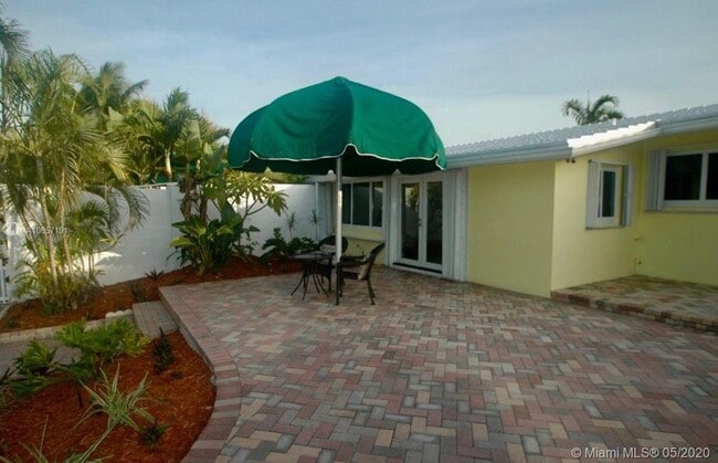 Foto del edificio - 1017 SW 12th Ct