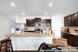 Foto del edificio - 7226 Altair Loop