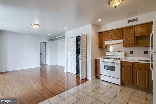 Foto del edificio - 730 S 19th St
